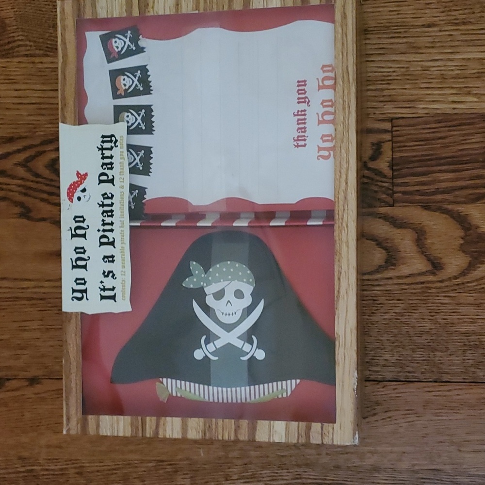 NEW Pirate Party Hat Invitations and Thank you Notes Set
